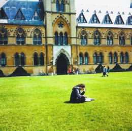 英国10岁天才女孩将上大学 自称13岁要读博士
