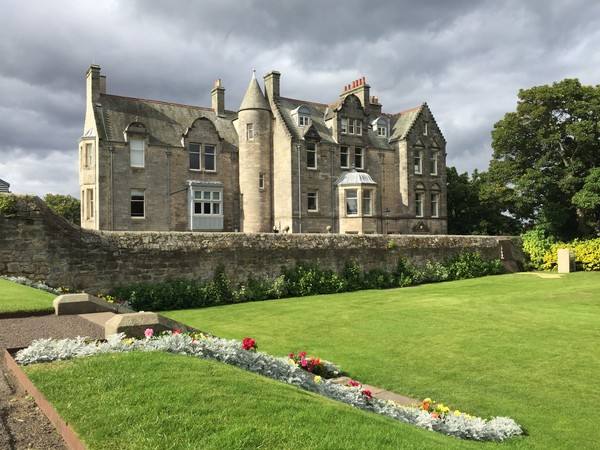 英国大学排名2017  圣安德鲁斯大学进入前三 